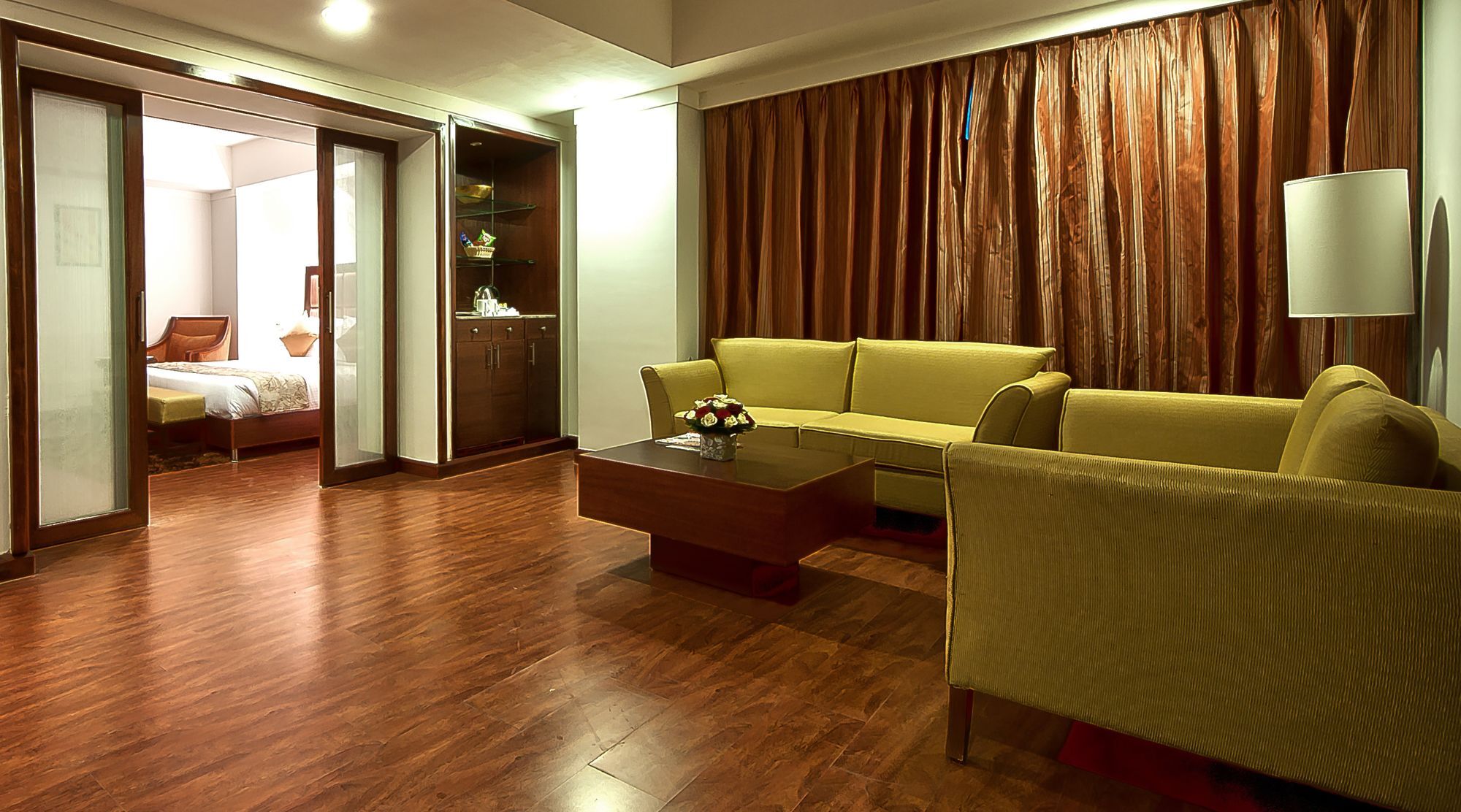 The Golden Plaza Hotel Panchkula Zewnętrze zdjęcie
