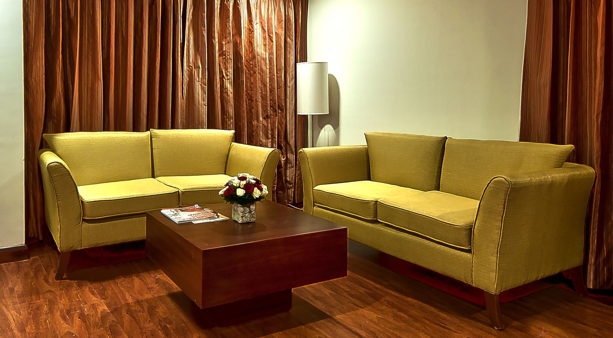 The Golden Plaza Hotel Panchkula Zewnętrze zdjęcie