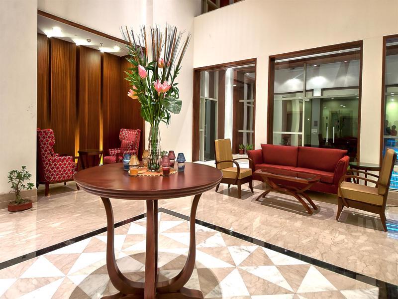 The Golden Plaza Hotel Panchkula Zewnętrze zdjęcie